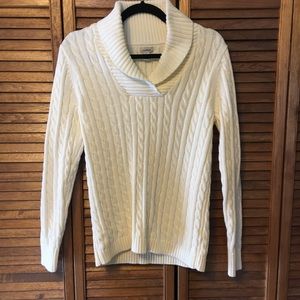 ⭐️3 for $15⭐️ L. L. Bean white sweater in Medium